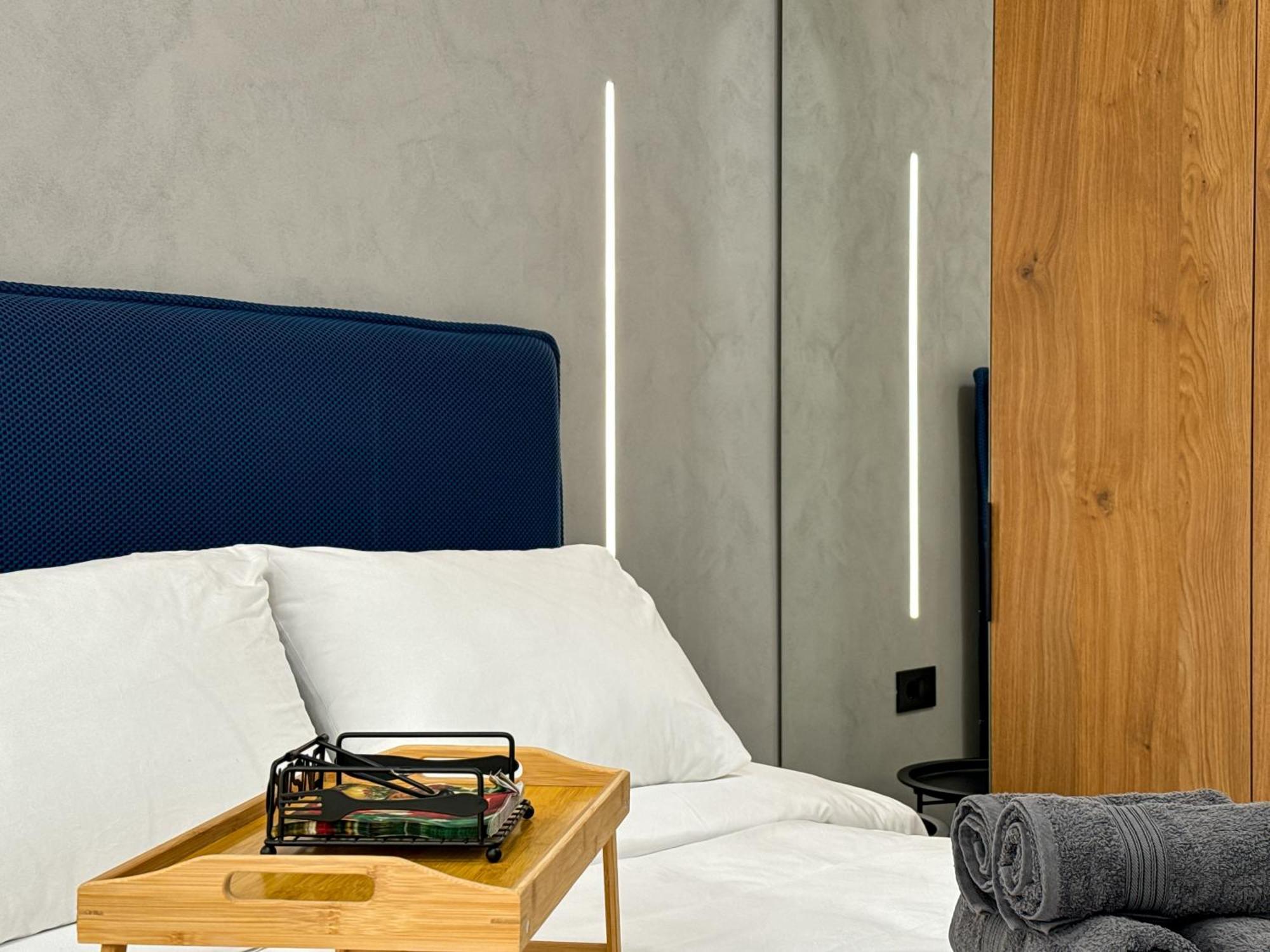 Bluekaravan Suite Salonicco Esterno foto